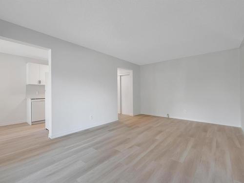 222 5730 Riverbend Road, Edmonton, AB - Indoor Photo Showing Other Room