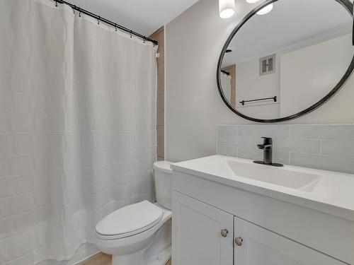 222 5730 Riverbend Road, Edmonton, AB - Indoor Photo Showing Bathroom