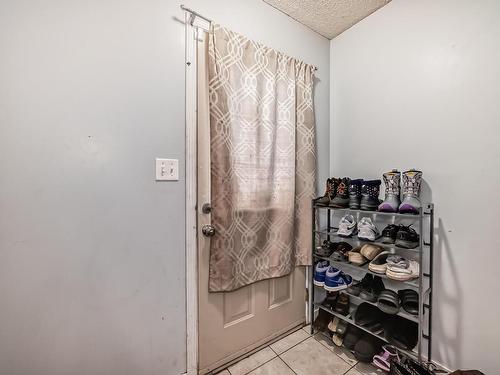 13852 37 Street, Edmonton, AB - Indoor