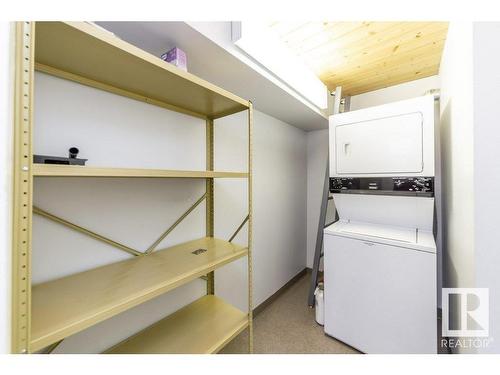 208 10009 102 Avenue, Edmonton, AB - Indoor Photo Showing Laundry Room