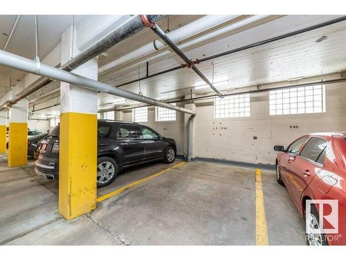 208 10009 102 Avenue, Edmonton, AB - Indoor Photo Showing Garage