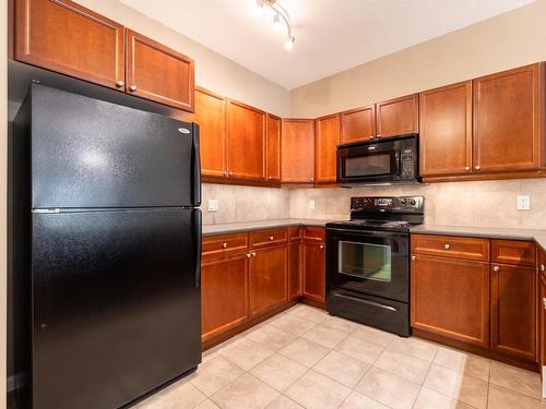 127 160 Magrath Road, Edmonton, AB - Indoor Photo Showing Kitchen