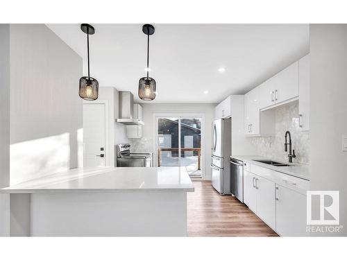 Upper 9907 170 Avenue, Edmonton, AB - Indoor Photo Showing Kitchen With Double Sink With Upgraded Kitchen