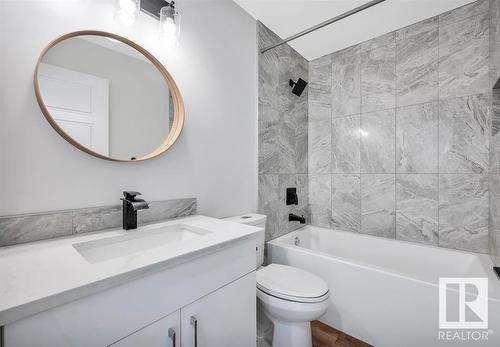 Upper 9907 170 Avenue, Edmonton, AB - Indoor Photo Showing Bathroom