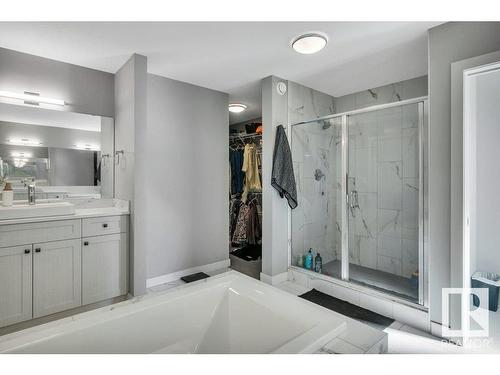 3971 5 Avenue, Edmonton, AB - Indoor Photo Showing Bathroom