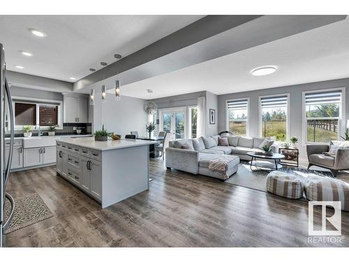 3971 5 Avenue, Edmonton, AB - Indoor Photo Showing Living Room