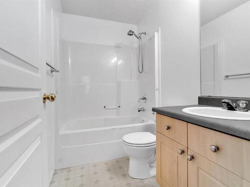 8307 170 Avenue, Edmonton, AB - Indoor Photo Showing Bathroom