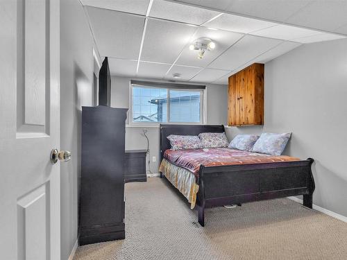 8307 170 Avenue, Edmonton, AB - Indoor Photo Showing Bedroom