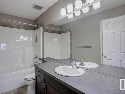 3520 Claxton Crescent, Edmonton, AB - Indoor Photo Showing Bathroom