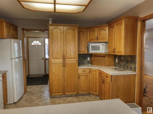 5803 50 Ave, Barrhead, AB - Indoor Photo Showing Kitchen