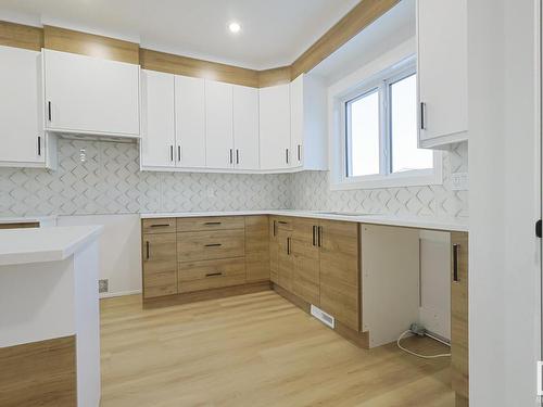 112 28 Street, Edmonton, AB - Indoor Photo Showing Kitchen