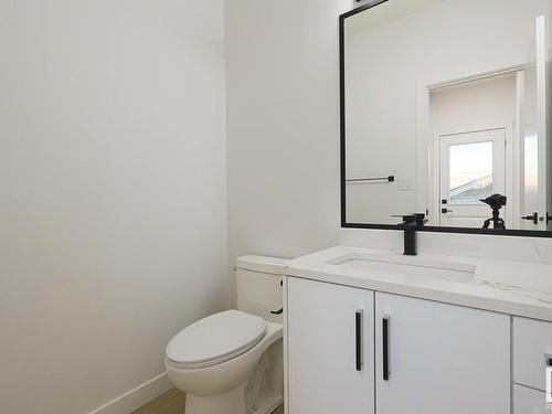 112 28 Street, Edmonton, AB - Indoor Photo Showing Bathroom