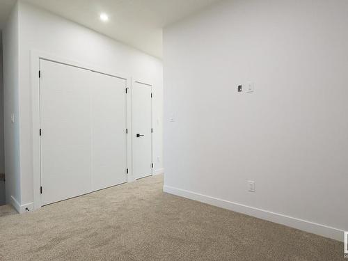 112 28 Street, Edmonton, AB - Indoor Photo Showing Other Room