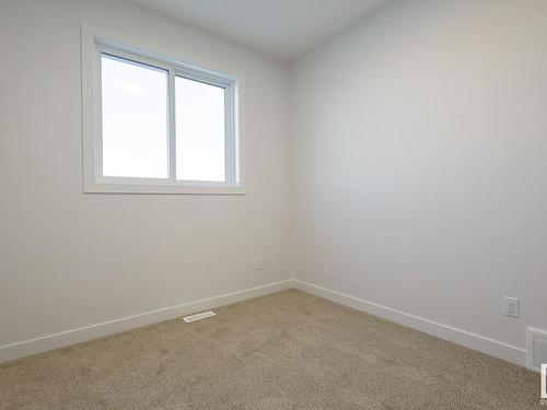 112 28 Street, Edmonton, AB - Indoor Photo Showing Other Room