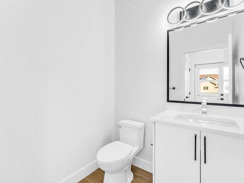 860 Northern Harrier Lane, Edmonton, AB - Indoor Photo Showing Bathroom