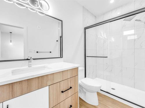 860 Northern Harrier Lane, Edmonton, AB - Indoor Photo Showing Bathroom