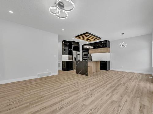 1731 19 Street, Edmonton, AB - Indoor