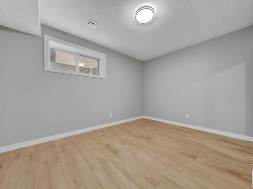 1731 19 Street, Edmonton, AB - Indoor Photo Showing Other Room