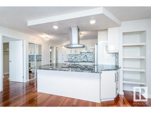 1805 10149 Saskatchewan Drive, Edmonton, AB - Indoor Photo Showing Kitchen