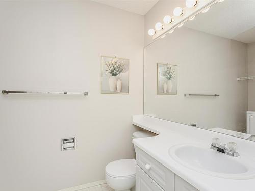 909 Burrows Crescent, Edmonton, AB - Indoor Photo Showing Bathroom