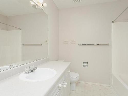 909 Burrows Crescent, Edmonton, AB - Indoor Photo Showing Bathroom