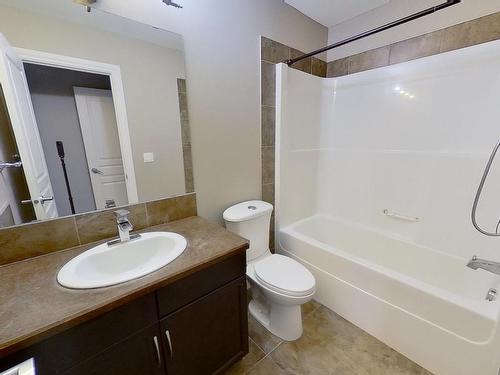 2046 69A Street, Edmonton, AB - Indoor Photo Showing Bathroom