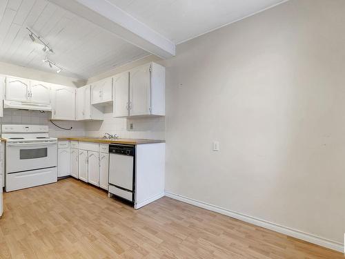 406 Clareview Road, Edmonton, AB - Indoor Photo Showing Kitchen