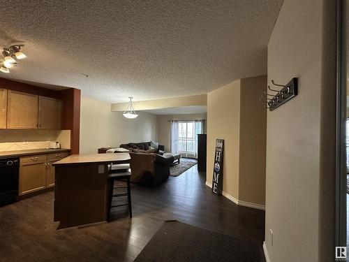 214 646 Mcallister Loop, Edmonton, AB - Indoor