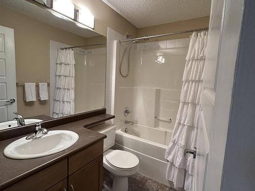 214 646 Mcallister Loop, Edmonton, AB - Indoor Photo Showing Bathroom