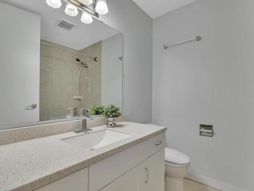 3103 104 Street, Edmonton, AB - Indoor Photo Showing Bathroom