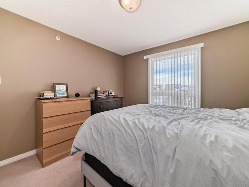 5418 7335 South Terwillegar Drive, Edmonton, AB - Indoor Photo Showing Bedroom