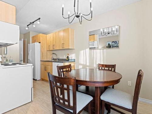 G 16405 89 Avenue, Edmonton, AB - Indoor Photo Showing Dining Room