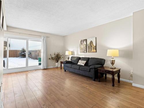 G 16405 89 Avenue, Edmonton, AB - Indoor Photo Showing Living Room