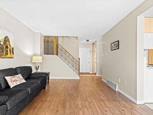 G 16405 89 Avenue, Edmonton, AB - Indoor Photo Showing Living Room