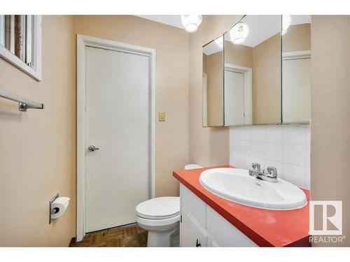 5217 44 Avenue, Smoky Lake Town, AB - Indoor Photo Showing Bathroom