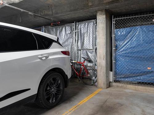 #347 6079 Maynard Way, Edmonton, AB - Indoor Photo Showing Garage