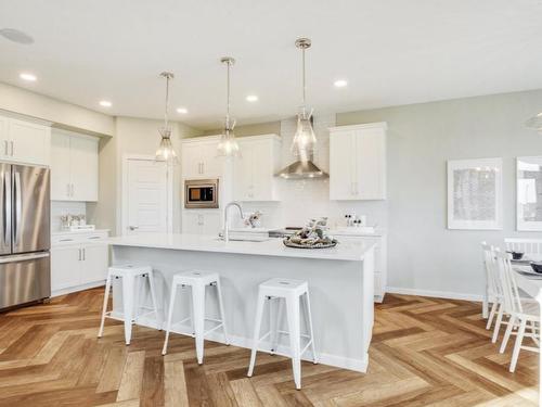 2235 194 Street, Edmonton, AB - Indoor Photo Showing Kitchen With Upgraded Kitchen