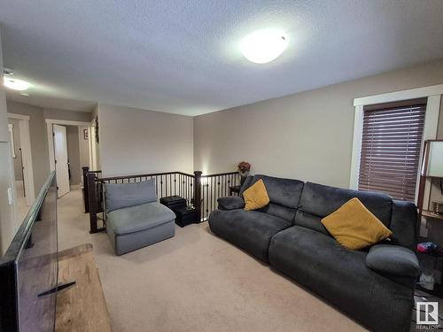 1873 32A Street, Edmonton, AB - Indoor Photo Showing Living Room