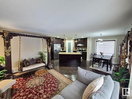 1873 32A Street, Edmonton, AB - Indoor Photo Showing Living Room