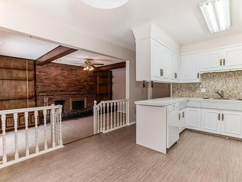 3221 112C Street, Edmonton, AB - Indoor Photo Showing Kitchen