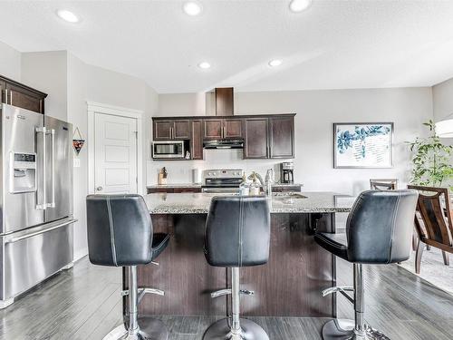 2804 16 Avenue, Edmonton, AB - Indoor Photo Showing Kitchen