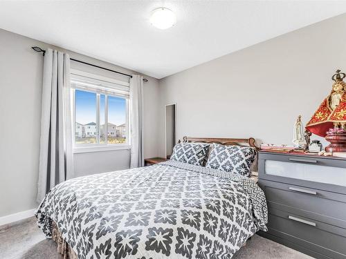 2804 16 Avenue, Edmonton, AB - Indoor Photo Showing Bedroom