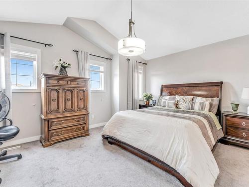 2804 16 Avenue, Edmonton, AB - Indoor Photo Showing Bedroom