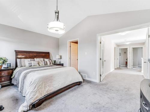 2804 16 Avenue, Edmonton, AB - Indoor Photo Showing Bedroom