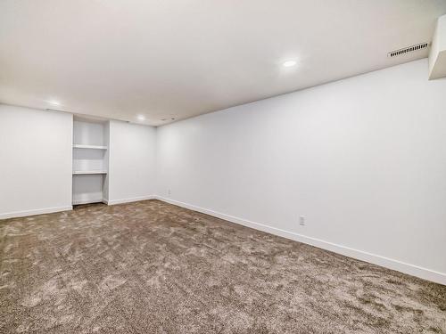 Edmonton, AB - Indoor Photo Showing Other Room