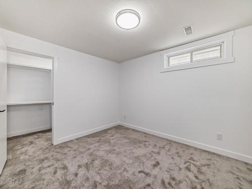 Edmonton, AB - Indoor Photo Showing Other Room