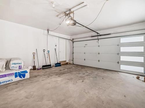 Edmonton, AB - Indoor Photo Showing Garage