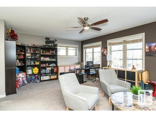 1062 Armitage Crescent, Edmonton, AB - Indoor Photo Showing Living Room