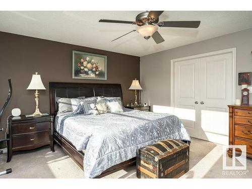 1062 Armitage Crescent, Edmonton, AB - Indoor Photo Showing Bedroom