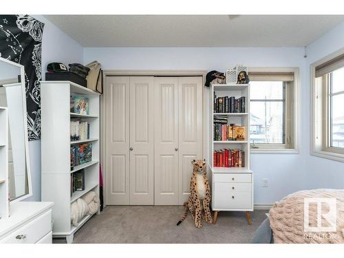 1062 Armitage Crescent, Edmonton, AB - Indoor Photo Showing Bedroom